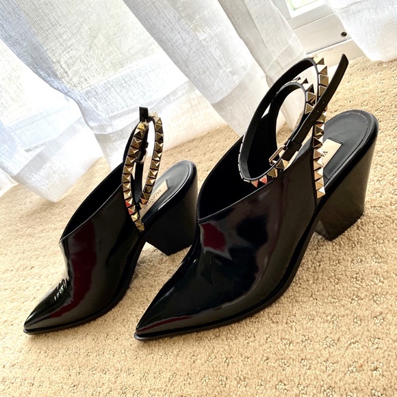 ✨SOLD✨Valentino Garavani Rockstud Booties - Picture 2 of 6